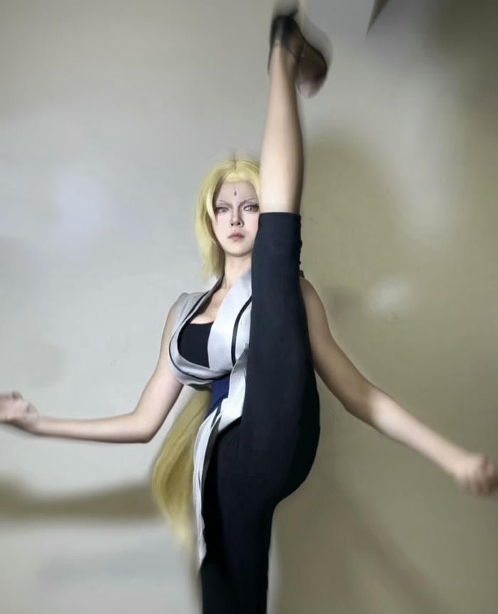 Ảnh cosplay Tsunade mạnh mẽ sắc lạnh quyến rũ