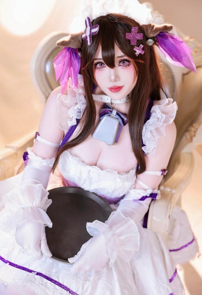Ảnh cosplay bò sữa khoe đường cong táo bạo khiến ánh nhìn dừng lại.jpg