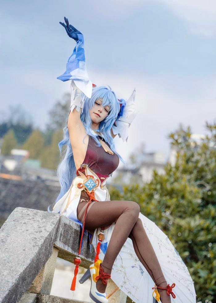 Ảnh cosplay ganyu cho thấy diện mạo dễ mến mà hấp dẫn