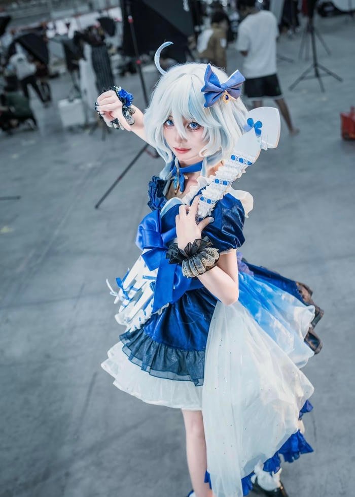 Ảnh furina cosplay toát ra sức hấp dẫn kín đáo