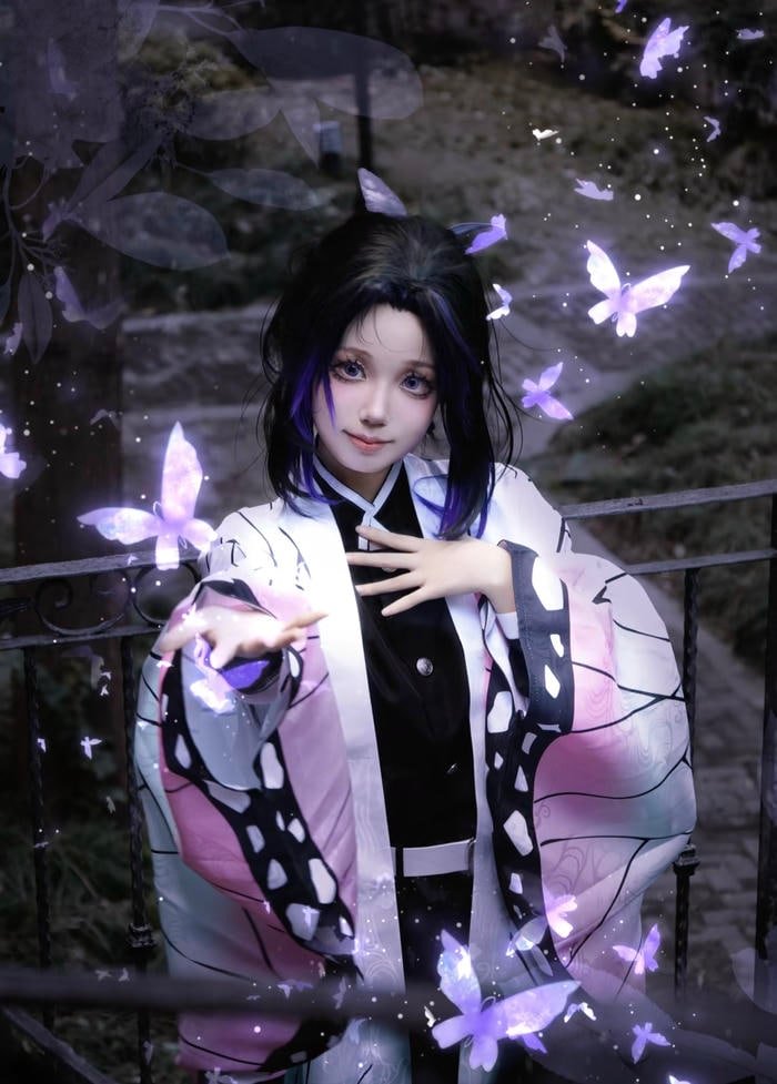 Bức ảnh Shinobu cosplay làm nổi bật dáng vẻ trưởng thành