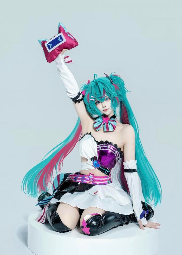 Bức ảnh cosplay Miku cho thấy vóc dáng cân đối
