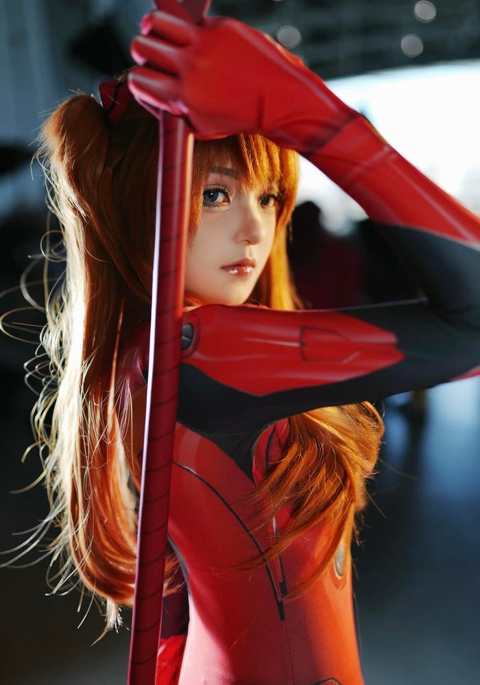 Bức ảnh cosplay anime nữ khắc họa vẻ đẹp chín chắn