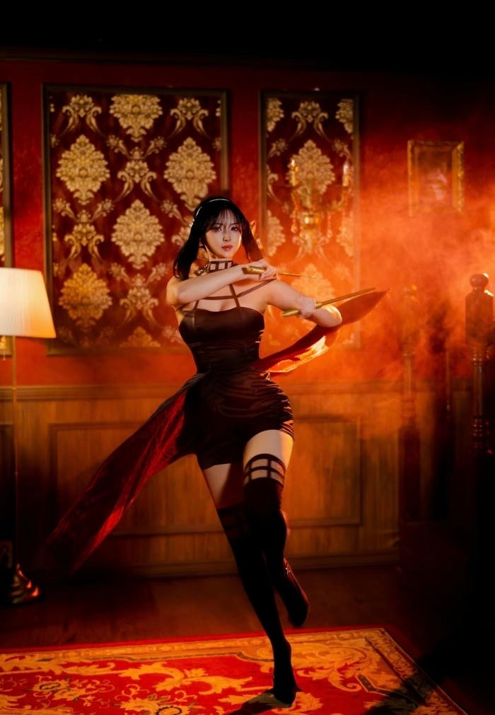 Bức ảnh yor forger cosplay khiến ánh nhìn bị cuốn theo