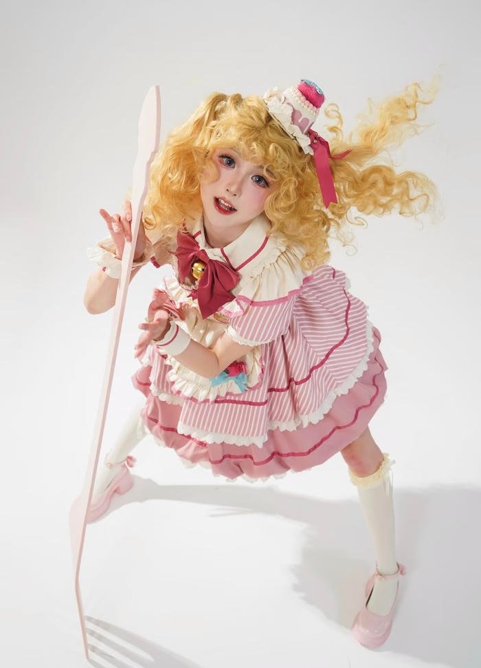 Bức hình cosplay anime nữ khép lại bằng hình ảnh dễ thương