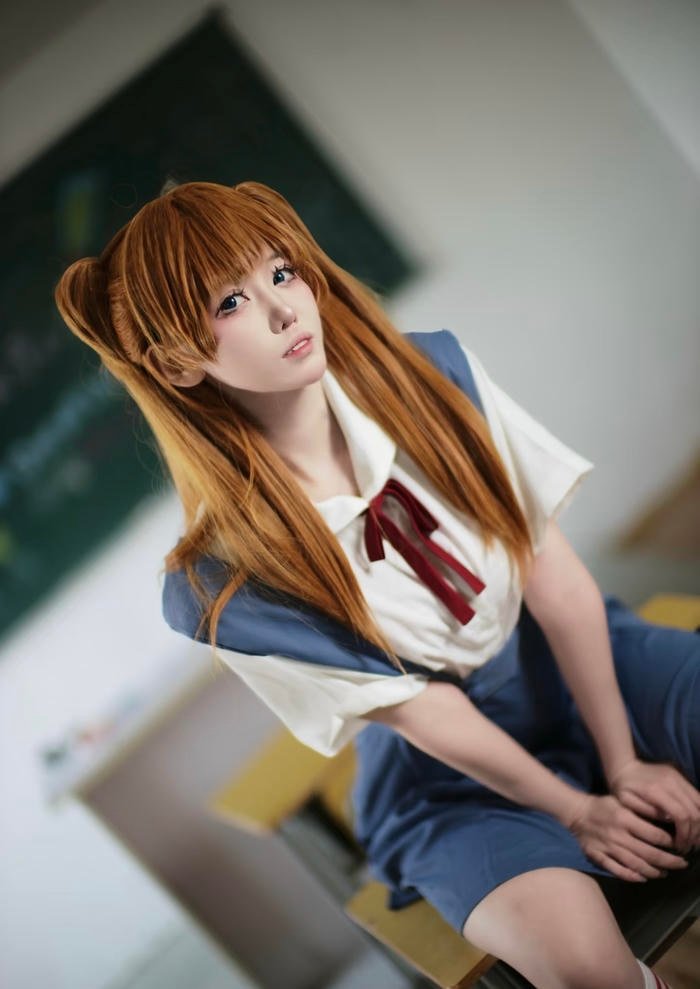 Bức hình cosplay học sinh thể hiện vẻ ngoài giản đơn