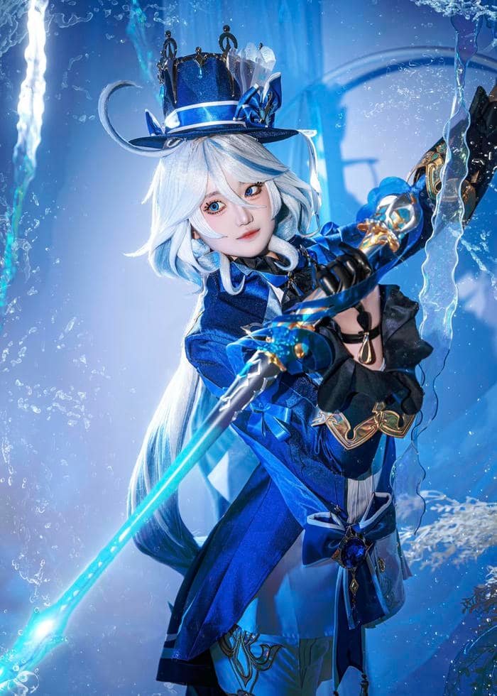 Bức hình furina cosplay gợi cảm nhận dịu dàng rõ rệt
