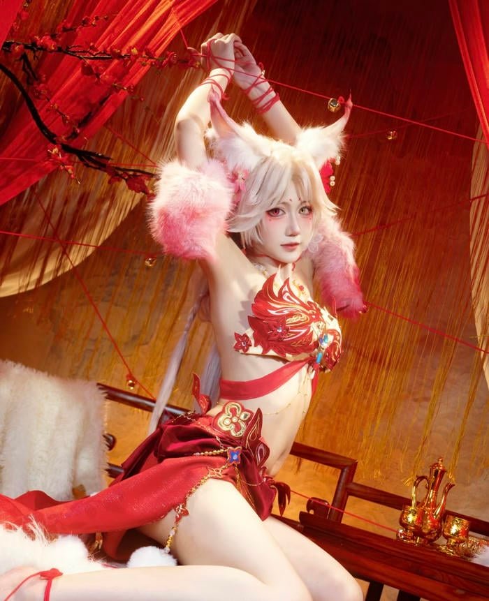Bức hình sexy anime cosplay lan tỏa cảm giác cuốn hút