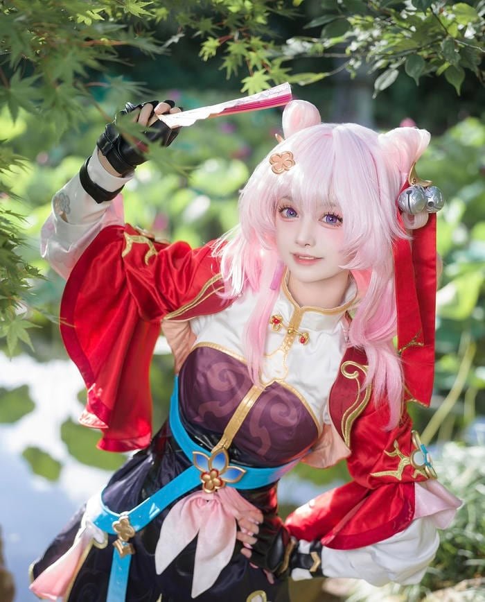 Hình ảnh cosplay anime nữ thể hiện nét đẹp tinh tế