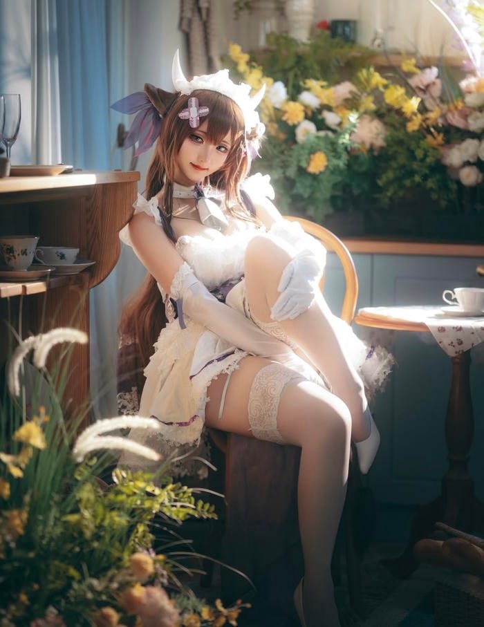 Hình ảnh cosplay bò sữa làm nổi bật vòng dáng căng tràn hấp dẫn