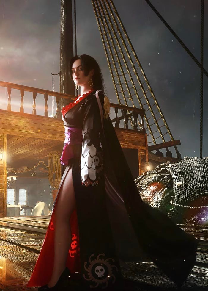 Hình boa hancock cosplay tạo cảm giác bỏng mắt rõ rệt