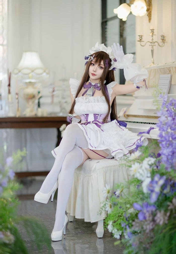 Hình cosplay bò sữa tạo hiệu ứng thị giác khiến người xem khó rời