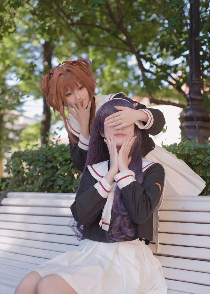 Hình cosplay học sinh thể hiện vẻ ngoài tươi tắn dễ nhìn