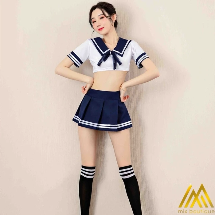 Hình cosplay học sinh tinh tế quyến rũ
