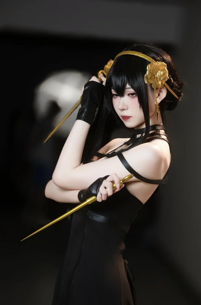 ảnh Yor Forger cosplay đẹp mắt