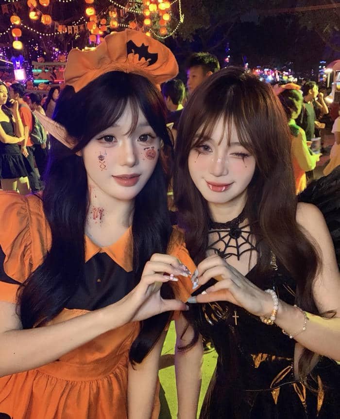 ảnh cosplay halloween bí ẩn