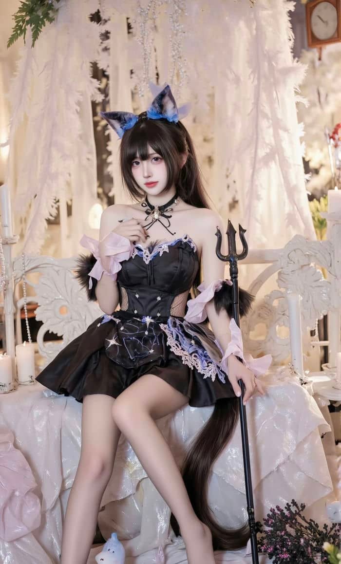 cosplay anime girl
