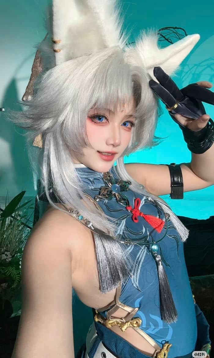cosplay anime nữ thần thái