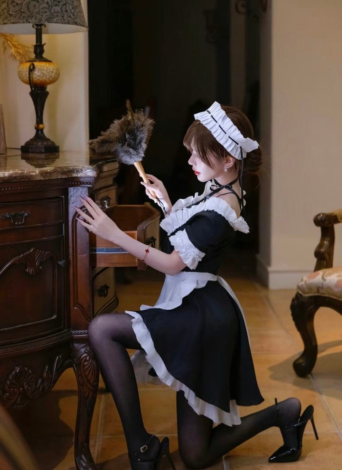 cosplay hầu gái cổ điển