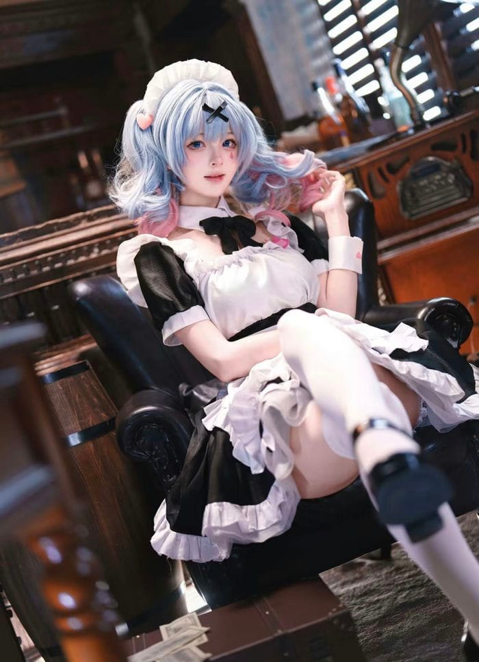 cosplay hầu gái đáng yêu