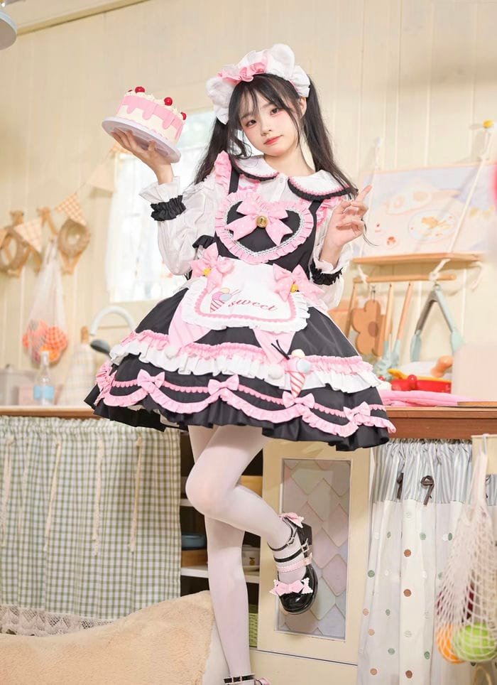 cosplay hầu gái hiện đại