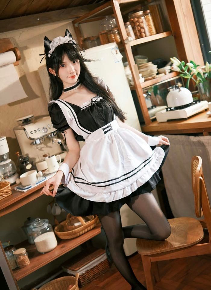 cosplay hầu gái sang trọng