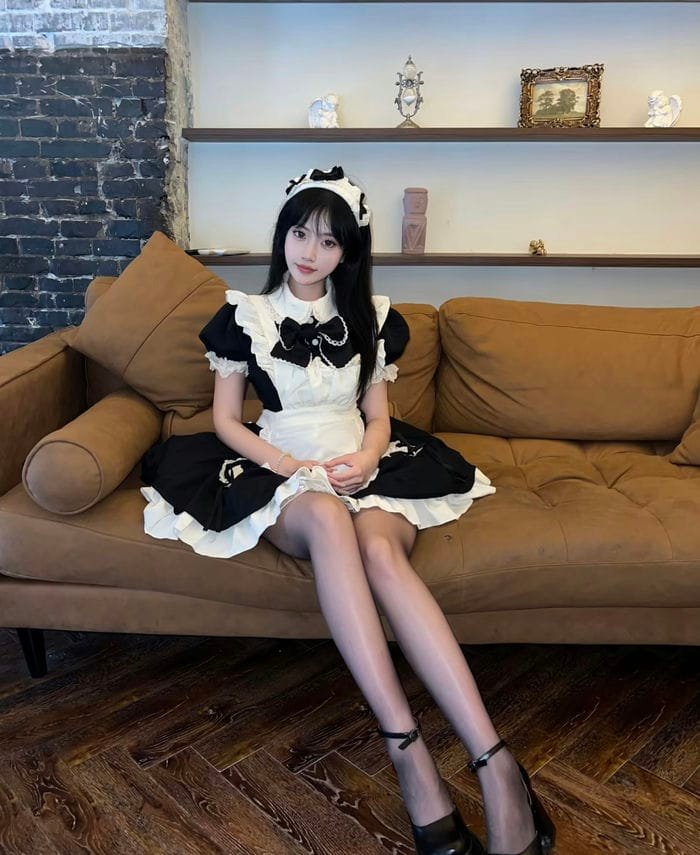 cosplay hầu gái xinh đẹp