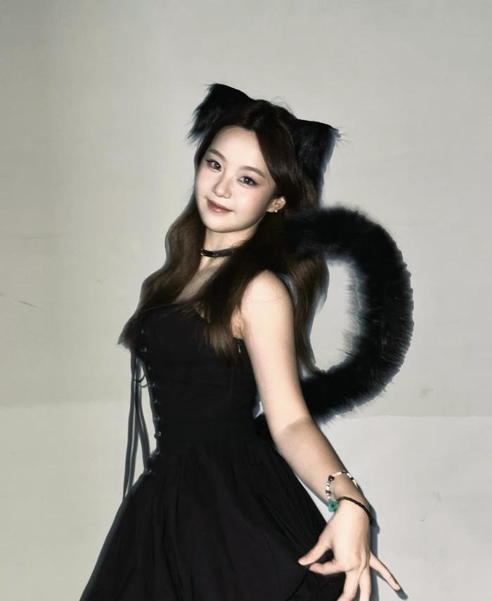 cosplay mèo trắng dễ thương