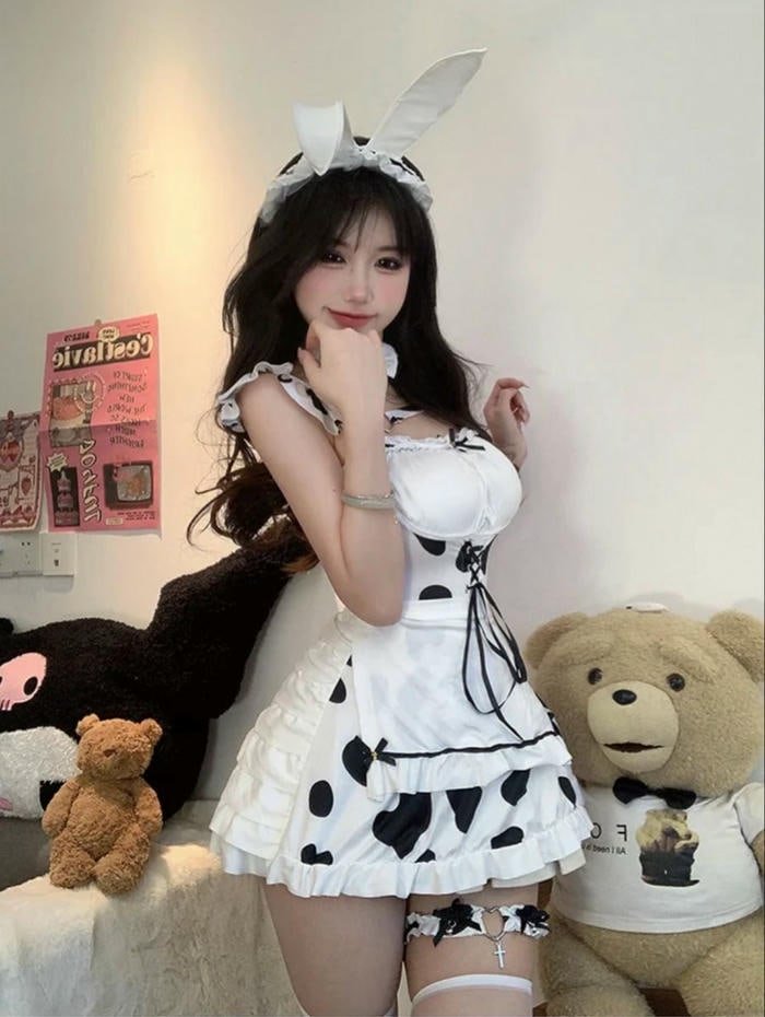 đồ hóa trang bò sữa đơn giản