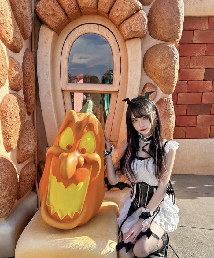 hình ảnh cosplay halloween trang điểm