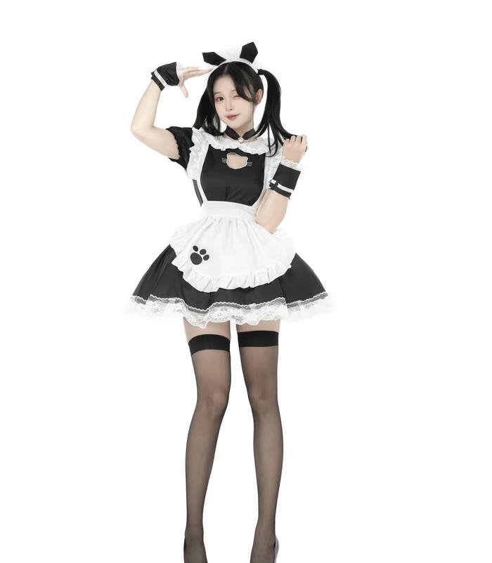 hình ảnh cosplay maid tóc buộc gọn
