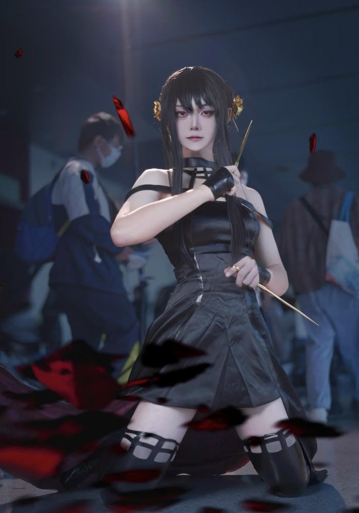 những ảnh Yor Forger cosplay dễ thương