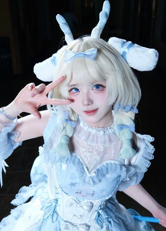 những ảnh cosplay Mitsuri Demon Slayer