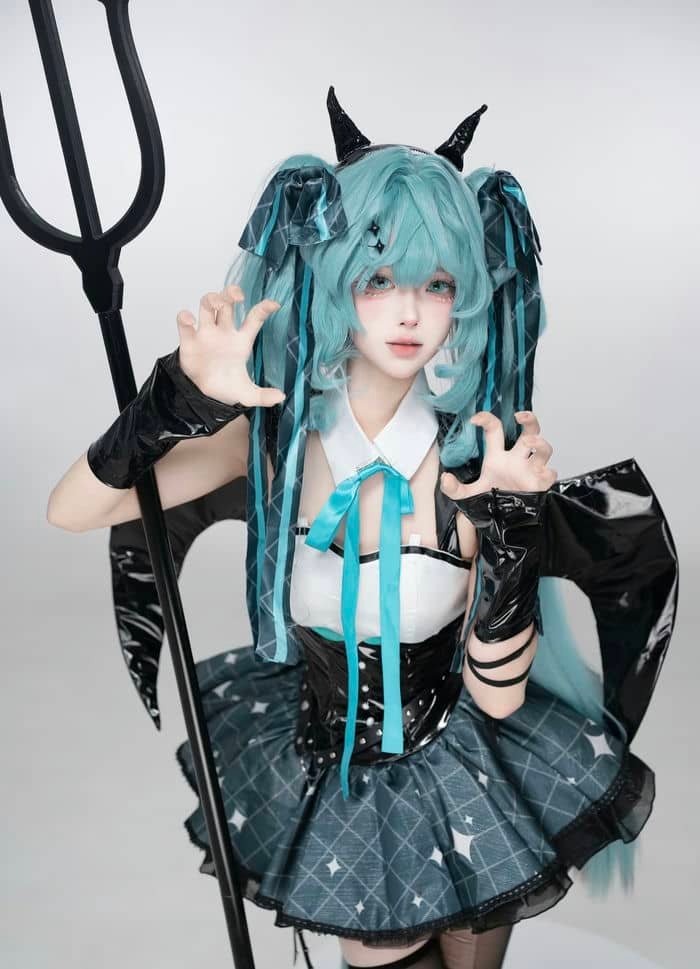nữ cosplay anime chuyên nghiệp