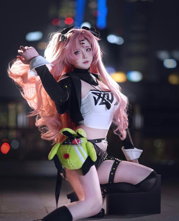 nữ cosplay xinh đẹp