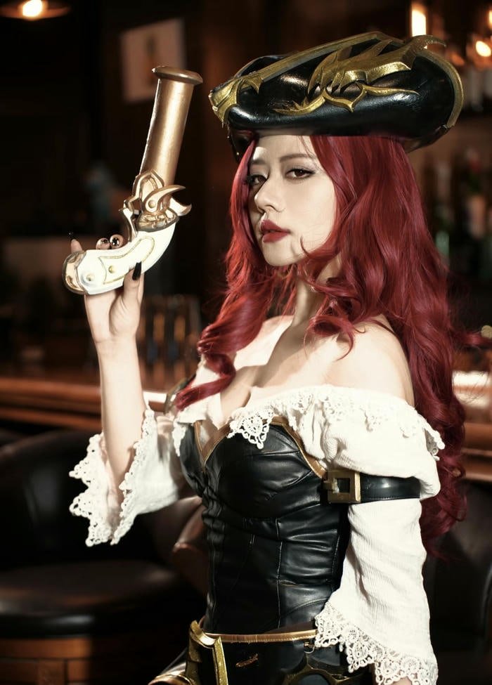 trang phục tướng game lq