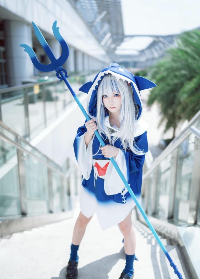 yaoyaoqwq gawr gura cosplay look