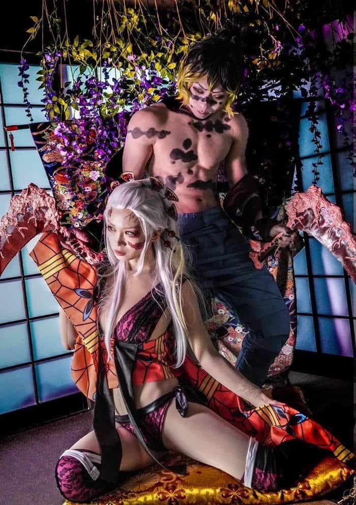 Ảnh cosplay daki dáng ngồi mềm mại