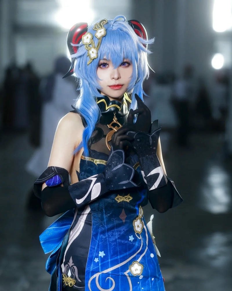 Ảnh cosplay ganyu mặc váy ngủ mỏng manh quyến rũ vô cùng