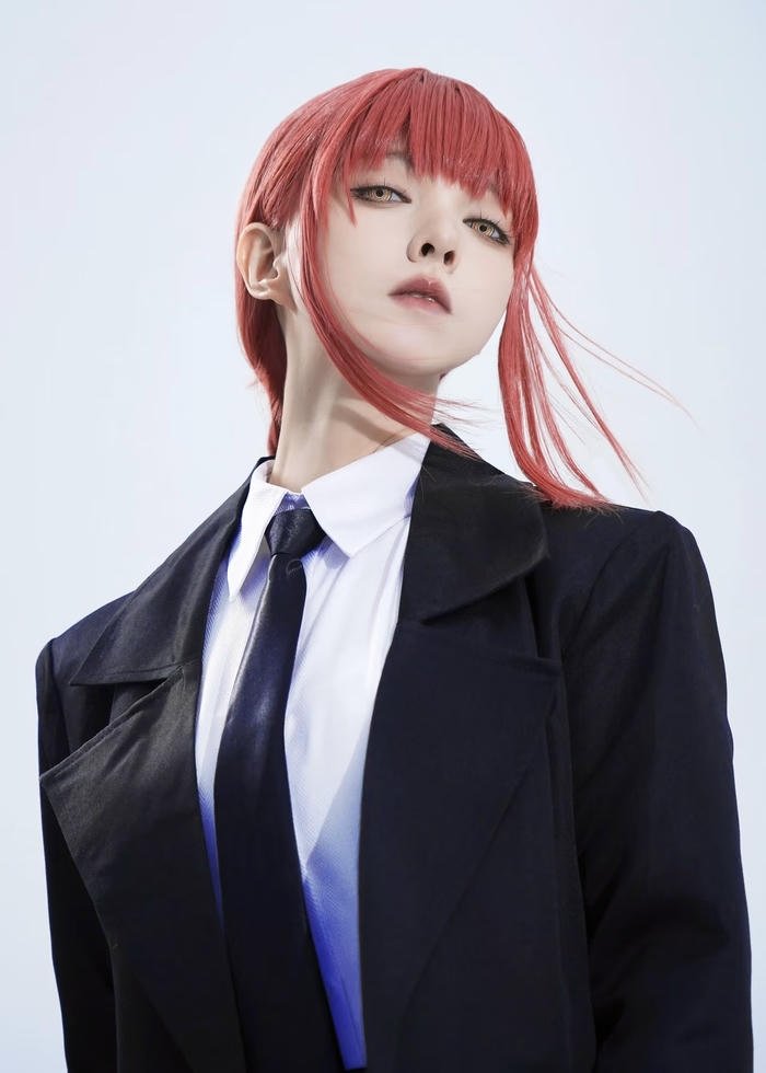 Ảnh makima cosplay biểu cảm thu hút