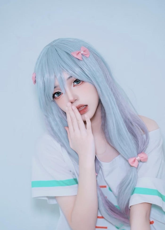 Ảnh sagiri cosplay tóc dài thả nhẹ