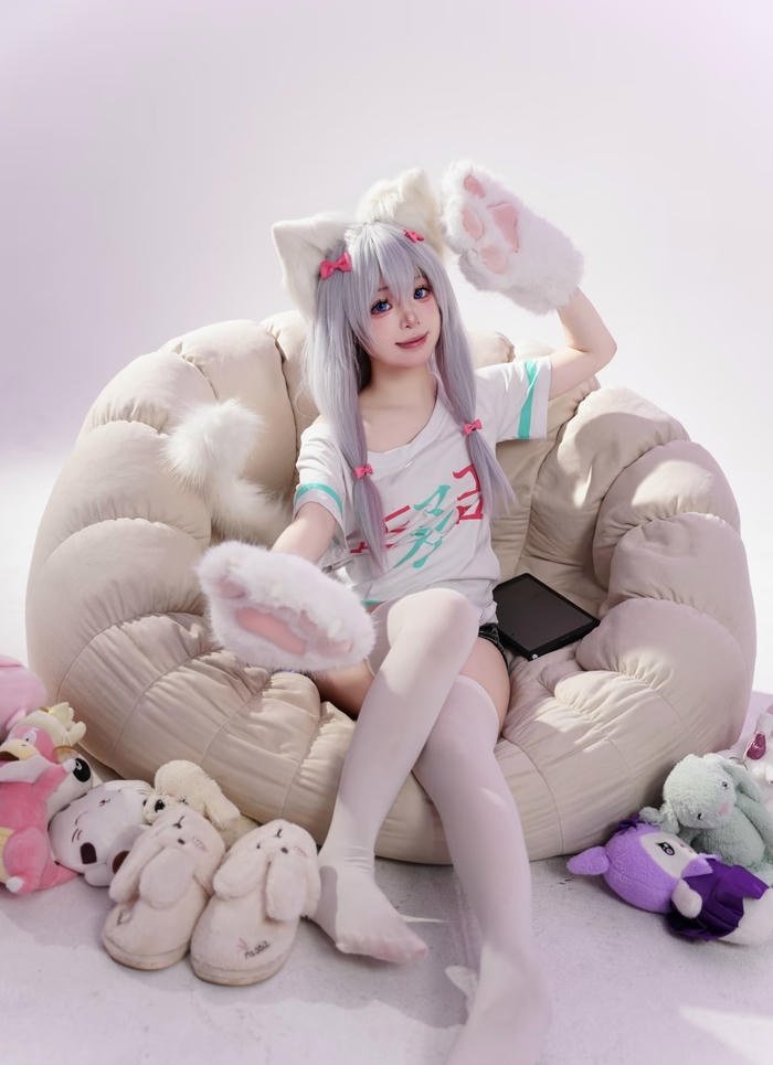 Bức ảnh sagiri cosplay ánh mắt trong
