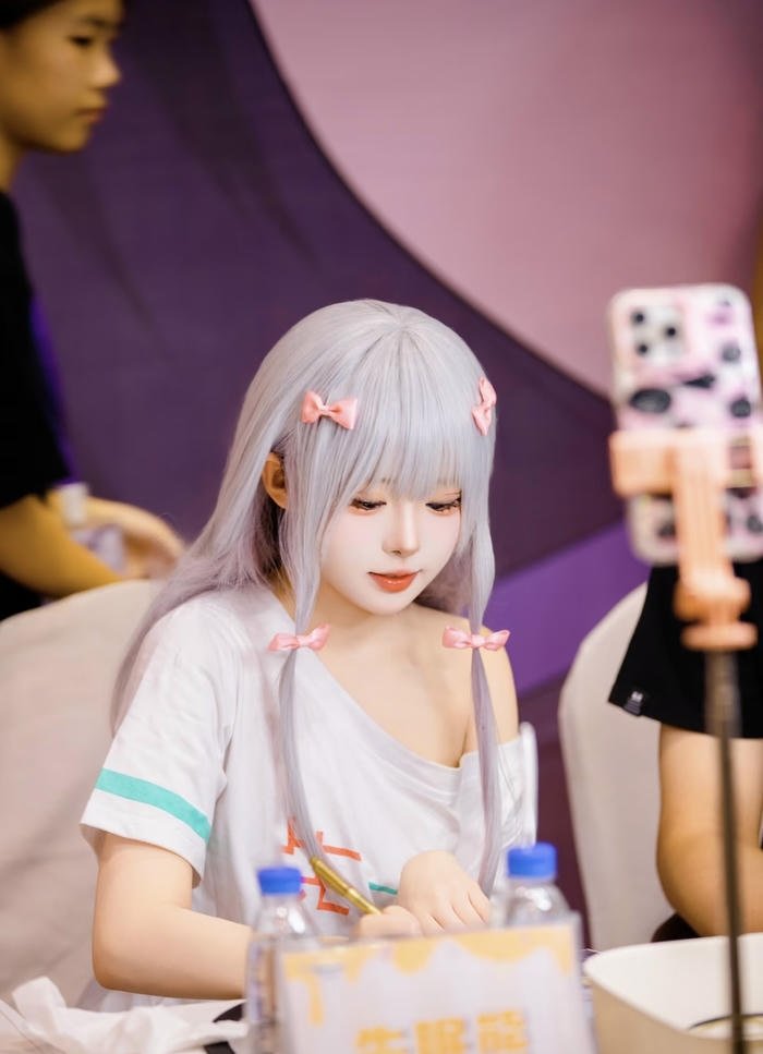 Bức ảnh sagiri cosplay nét mặt xinh
