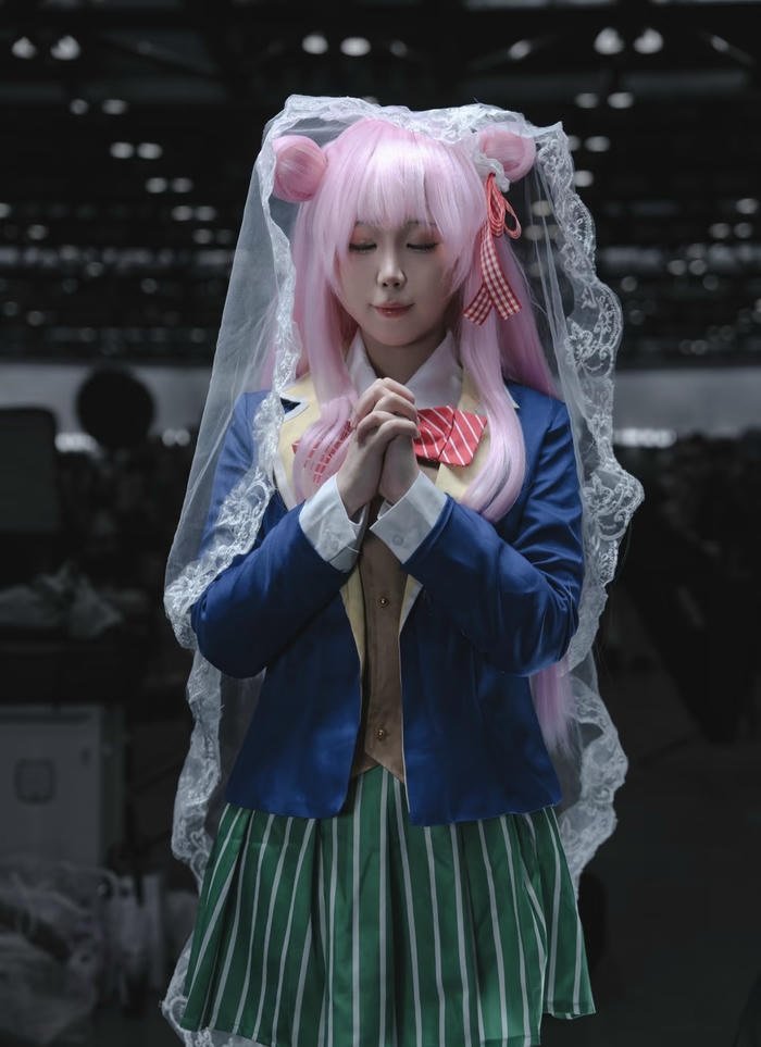 Bức ảnh sagiri cosplay nhắm mắt