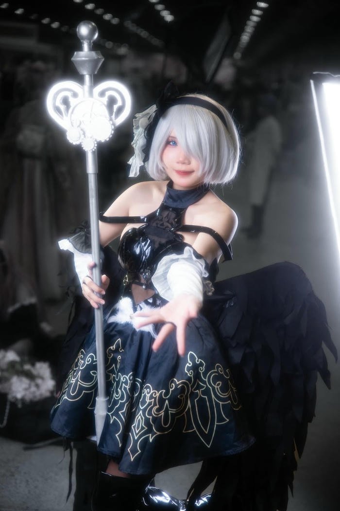 Gái cosplay cute tóc xám xinh xắn