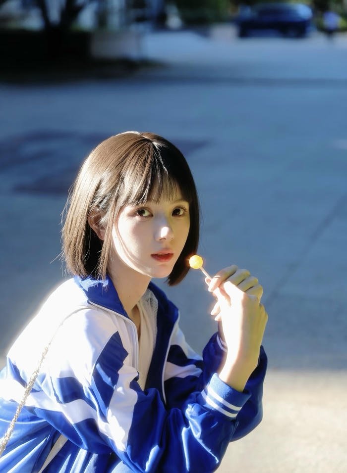 Hình ảnh cosplay nữ sinh mặc đồng phục gọn gàng