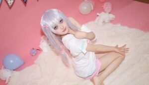 Hình ảnh sagiri cosplay tóc màu bạc