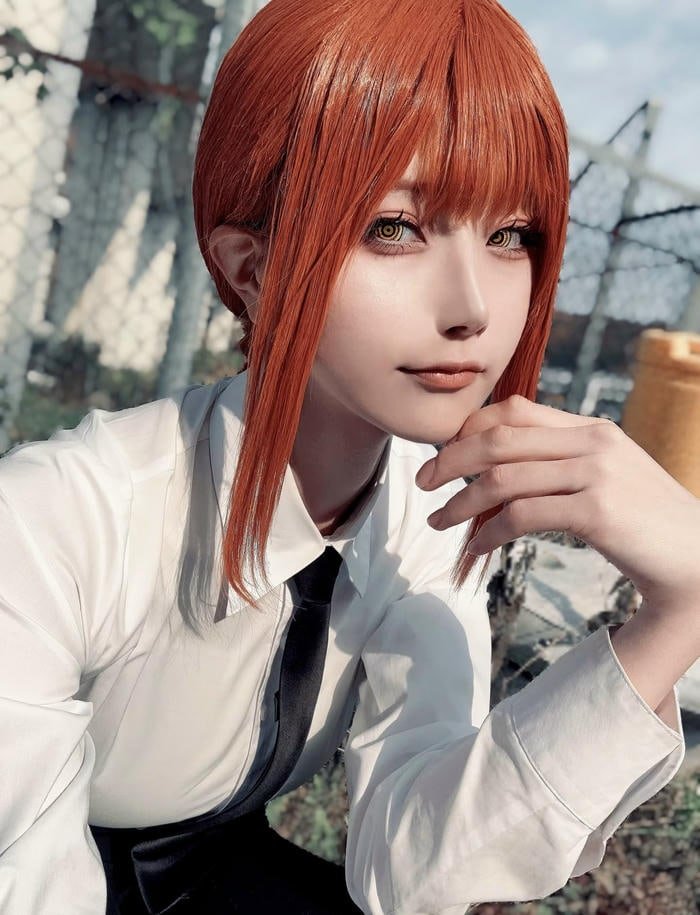 Hình makima cosplay khí chất mạnh