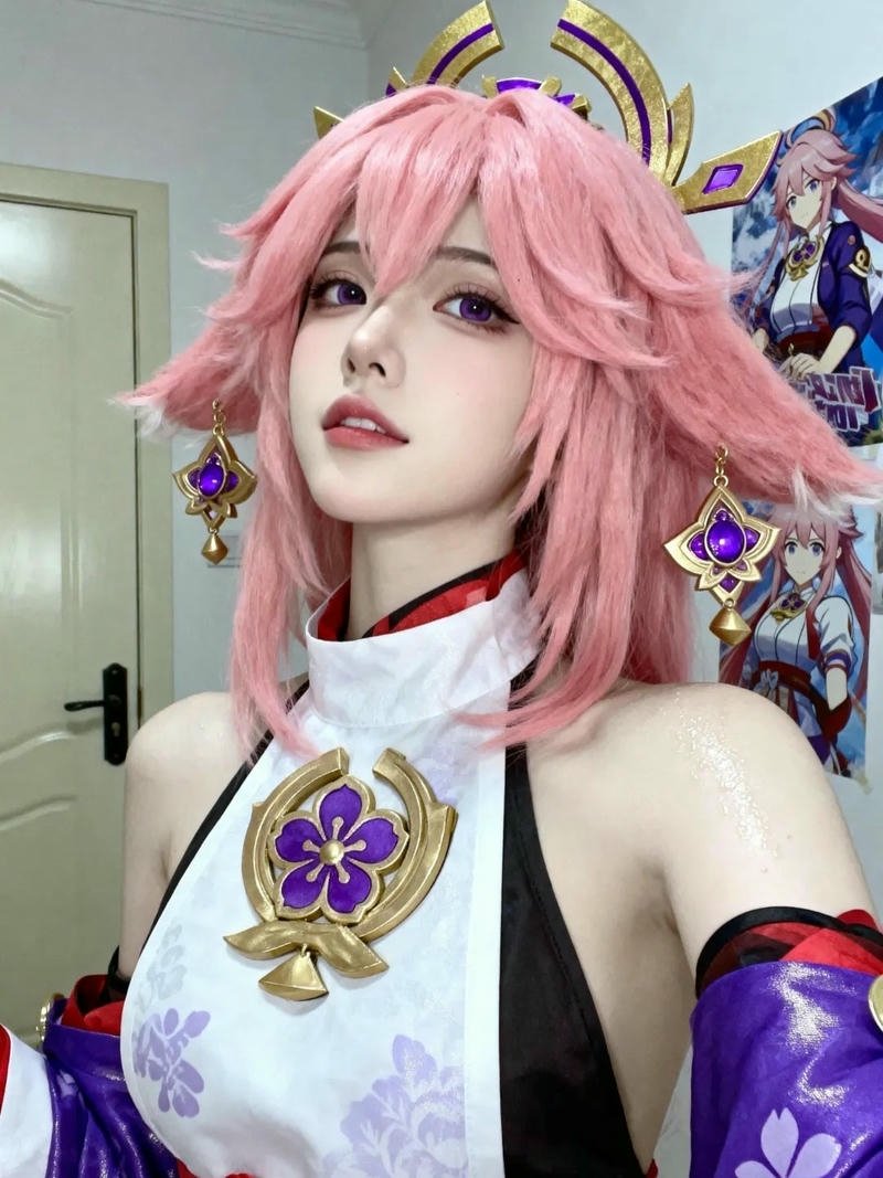 Hóa trang yae miko chụp ảnh selfie cận mặt đáng yêu