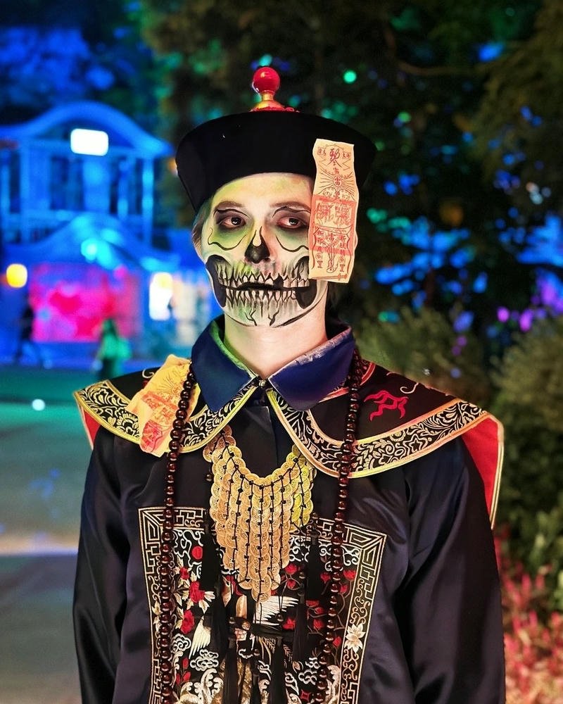 Trang phục ma cương thi quan triều đình uy nghiêm